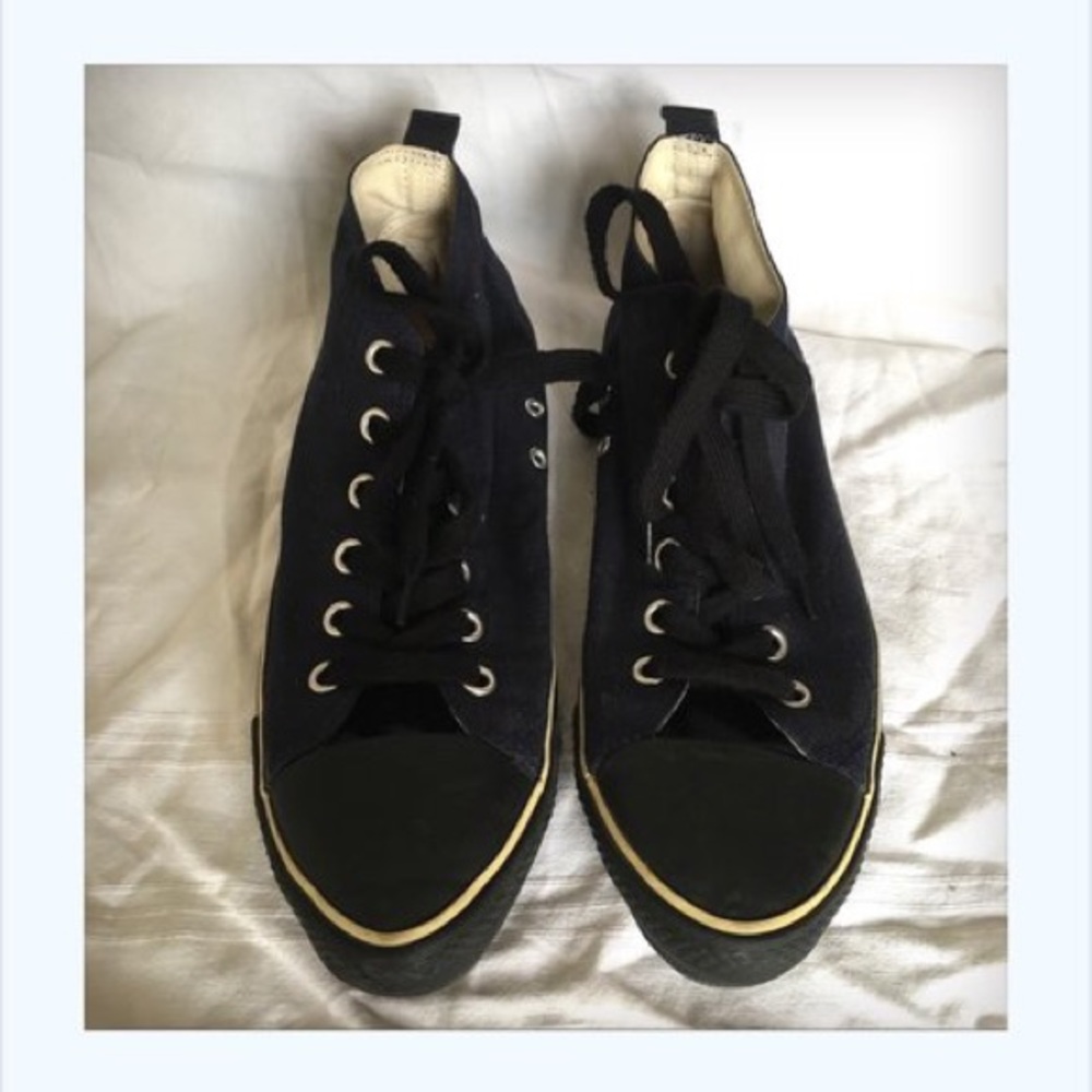 Comme des Garcons x H&M canvas pointed toe sneakers